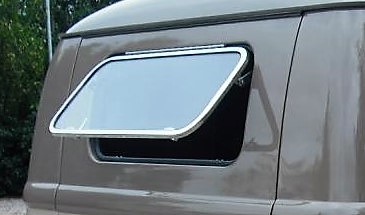 BB-023 Small Rear Safari Seal 1950-1963