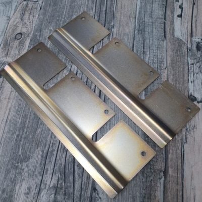 BB-160 Front Baywindow mudflap mounts .