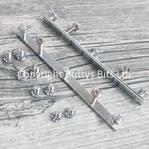 BB-164 Beetle pop out window mounting plates 1953 onwards - Image 4