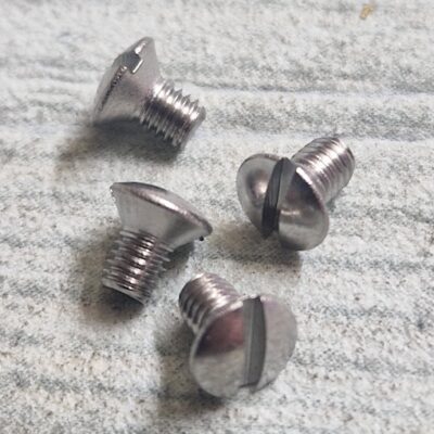 BB-402 Wind deflector screw set 912 911 (Door top frame)